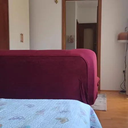 Purple House Apartment *
